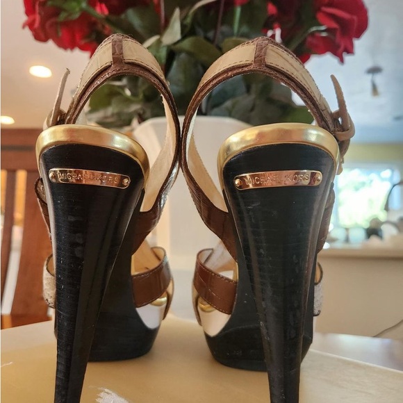 Michael Kors Niki Cross Strap Snake/leather Bone color platform 5 in heels - Picture 7 of 9